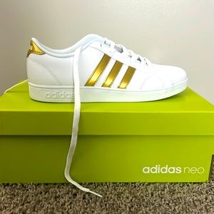 Brand new in box Adidas gold baseline shoes